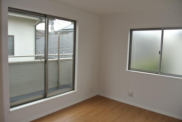 Non-living room. Southwest 6 Pledge