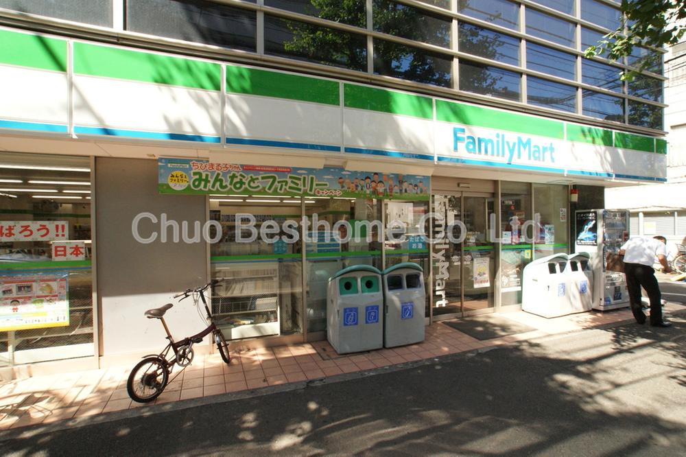 Convenience store. 424m to FamilyMart Suginami Momoi shop
