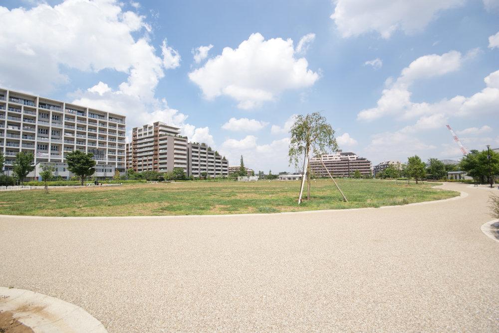 park. 316m to Suginami Ward Momoi Harappa Park