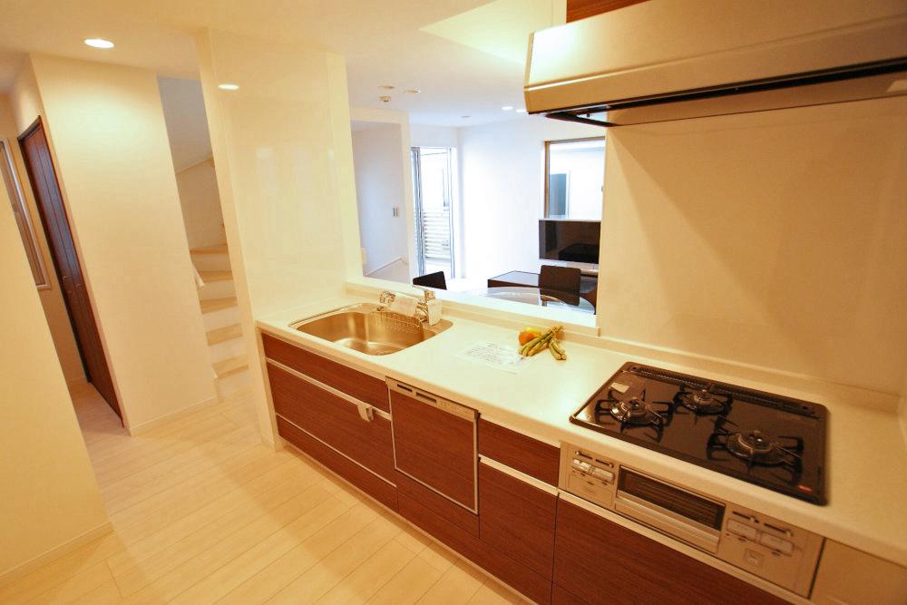 Same specifications photo (kitchen). Since the counter kitchen is visible face of your family while making the cuisine, Joy of cooking is also doubled (construction cases)
