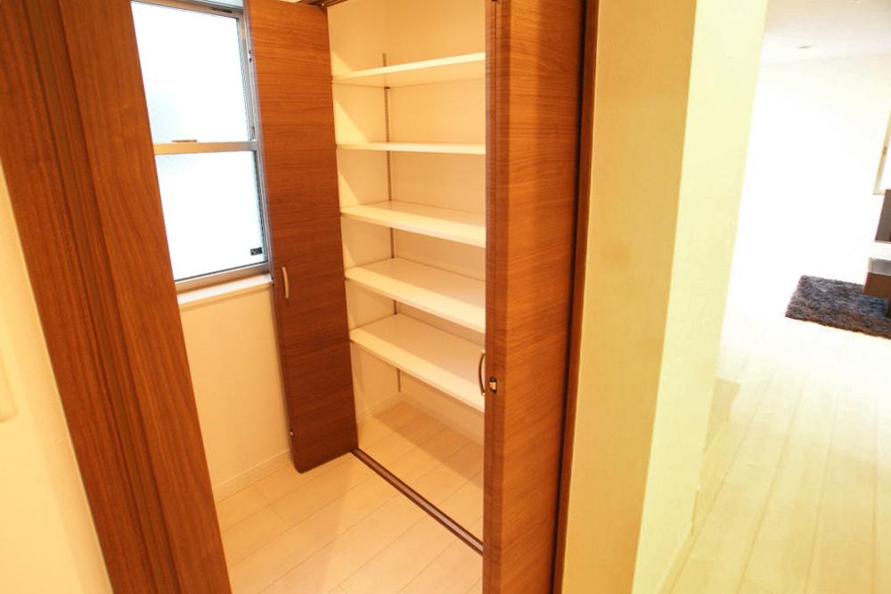 Same specifications photos (Other introspection). Storage also has a wealth of design (construction cases)