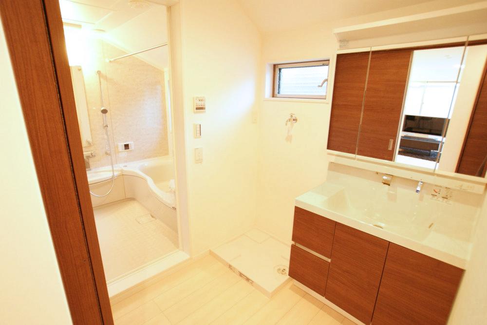 Same specifications photos (Other introspection). It is vanity with shampoo dresser (construction cases)