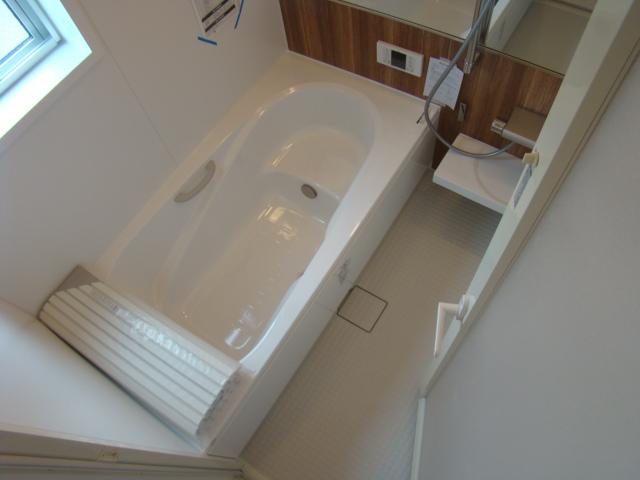 Bathroom. Indoor (11 May 2013) Shooting