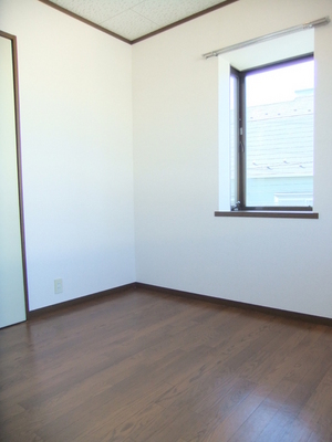 Living and room. ※ Image will be the other issue chamber.