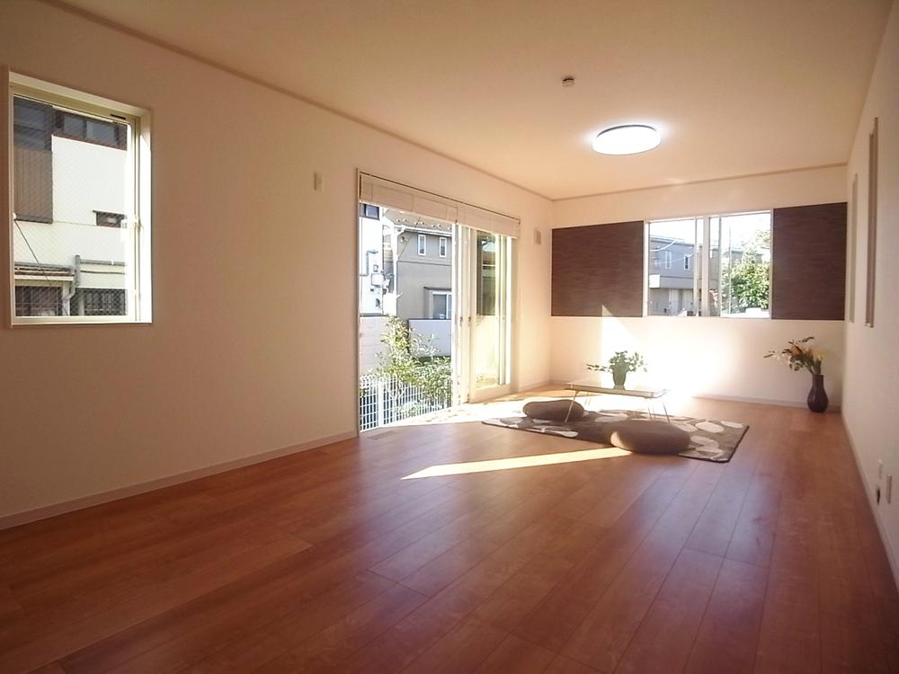 Same specifications photos (living). Living example of construction