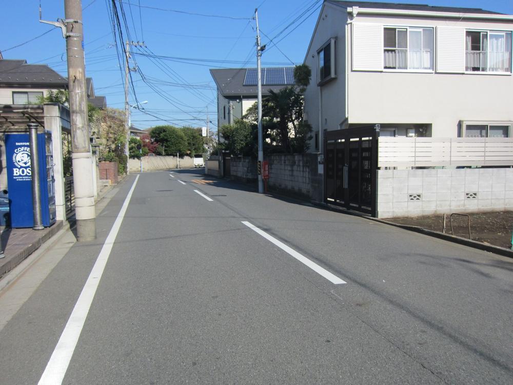 Local photos, including front road. Local (11 May 2013) Shooting