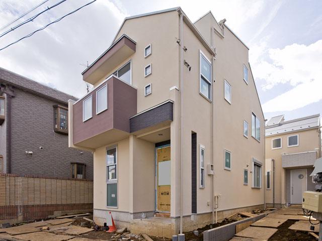 Local appearance photo. A Building