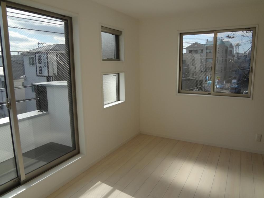 Same specifications photos (Other introspection). Western-style construction cases