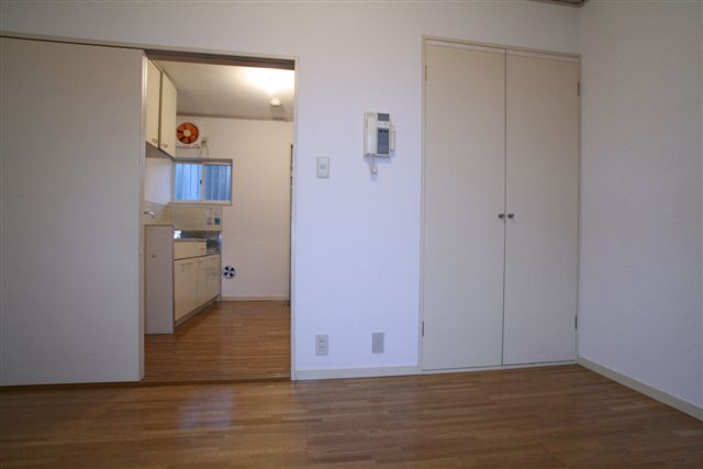 Living and room. Chitin from the room