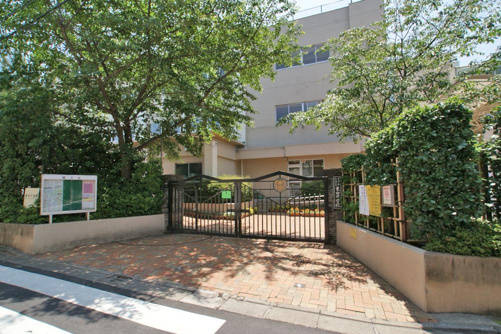 Junior high school. 634m to Suginami Ward Higashitanaka school