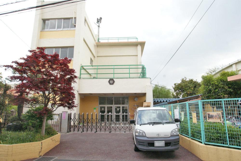 Primary school. 814m to Suginami Ward Suginami second elementary school