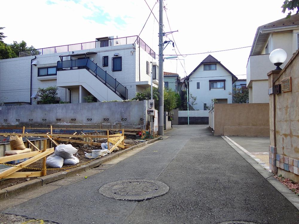 Local photos, including front road. Local (10 May 2013) Shooting