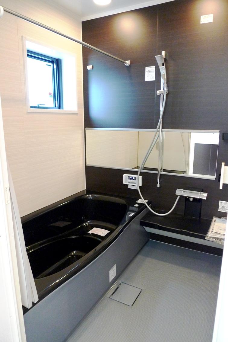 Same specifications photo (bathroom). The bathroom Example of construction
