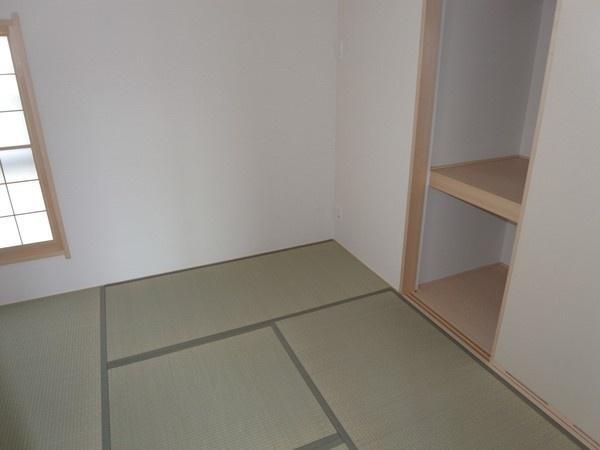 Non-living room. Indoor (10 May 2013) Shooting