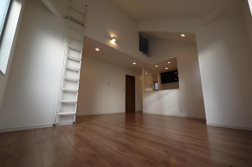 Living. Indoor (12 May 2013) Shooting