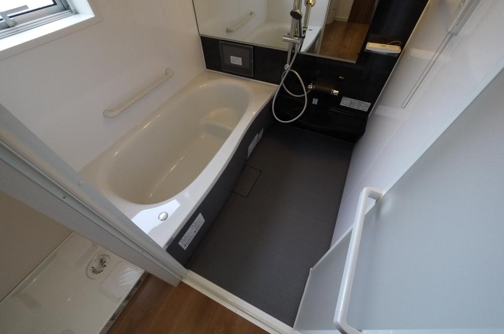 Bathroom. Indoor (12 May 2013) Shooting