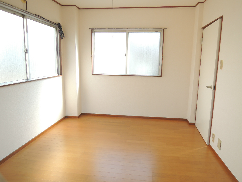 Other room space. In three-sided lighting is bright rooms ☆