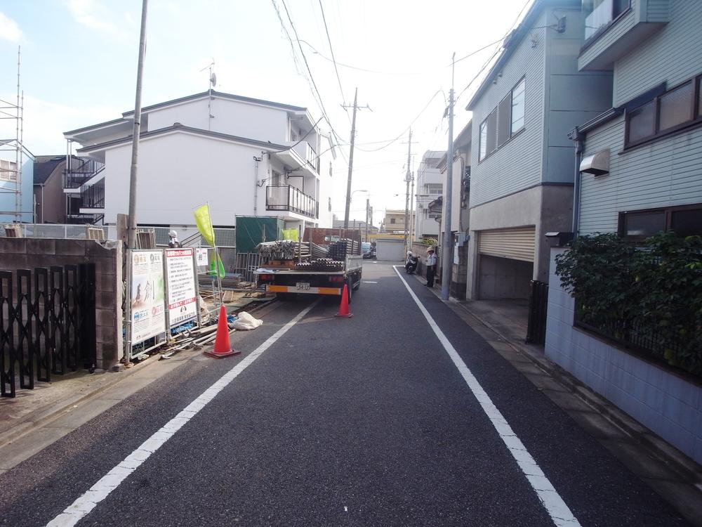 Local photos, including front road. Local (10 May 2013) Shooting