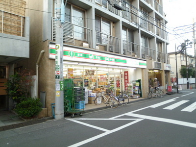 Convenience store. Store 448m up to 100 (convenience store)