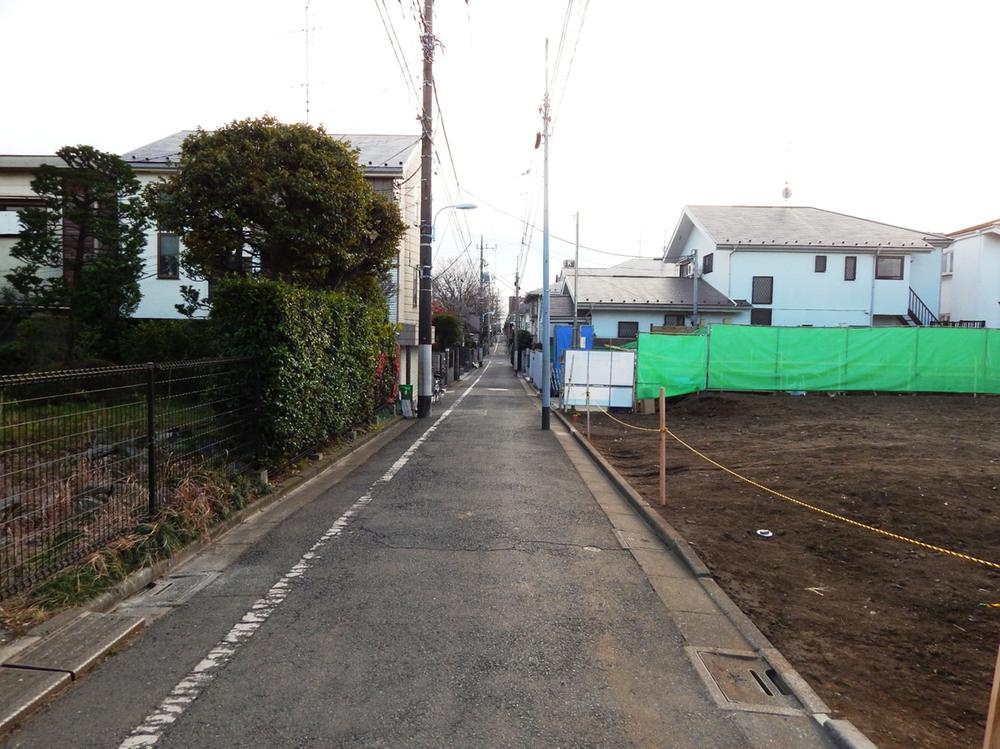 Local photos, including front road. Local (12 May 2013) Shooting