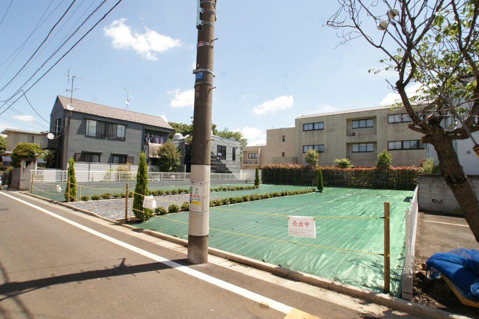 Local land photo. Slow quiet residential area flowing of time. 