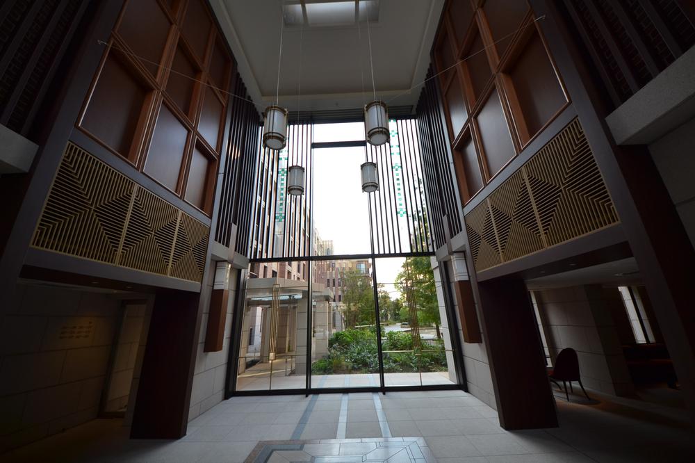 Entrance. Common areas