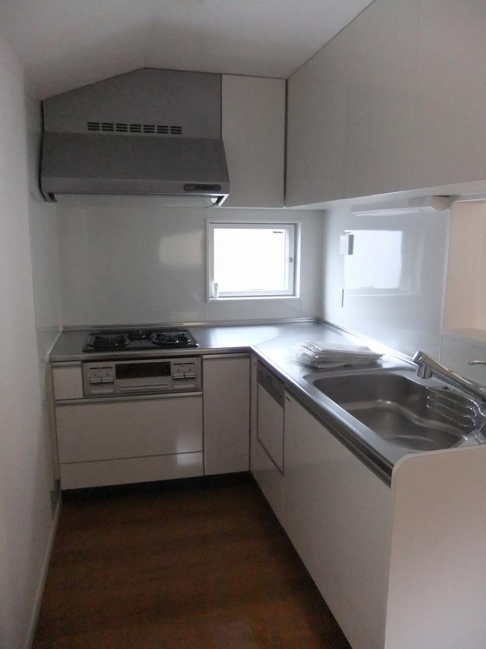 Same specifications photo (kitchen). Seller construction cases _ Kitchen