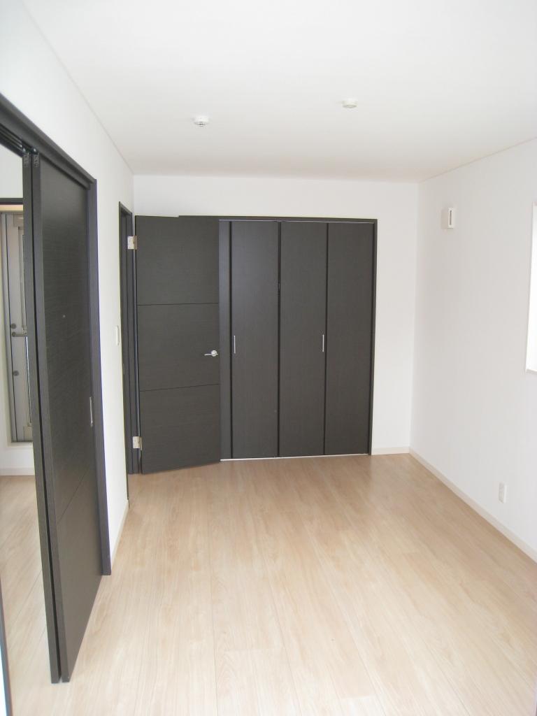 Same specifications photos (Other introspection). Seller construction cases _ Western-style