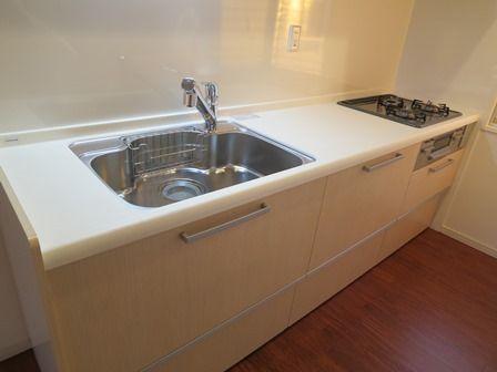 Kitchen. ~ New interior renovation completed ~ Water purifier integrated faucets with state-of-the-art facilities of the system Kitchen