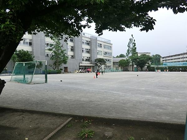 Primary school. Takaidohigashi until elementary school 486m