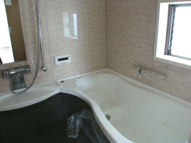 Same specifications photo (bathroom). Enforcement example