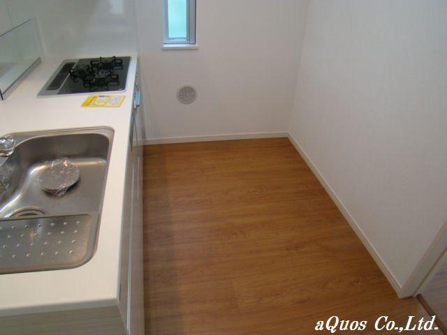 Same specifications photo (kitchen). Same specifications