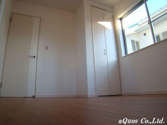 Same specifications photos (Other introspection). Same specifications