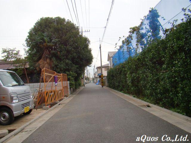 Local photos, including front road. Local (10 May 2013) Shooting