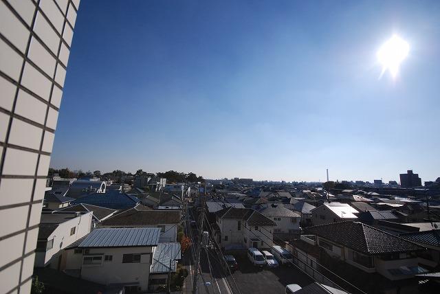 View photos from the dwelling unit. View from the site (December 2013) Shooting