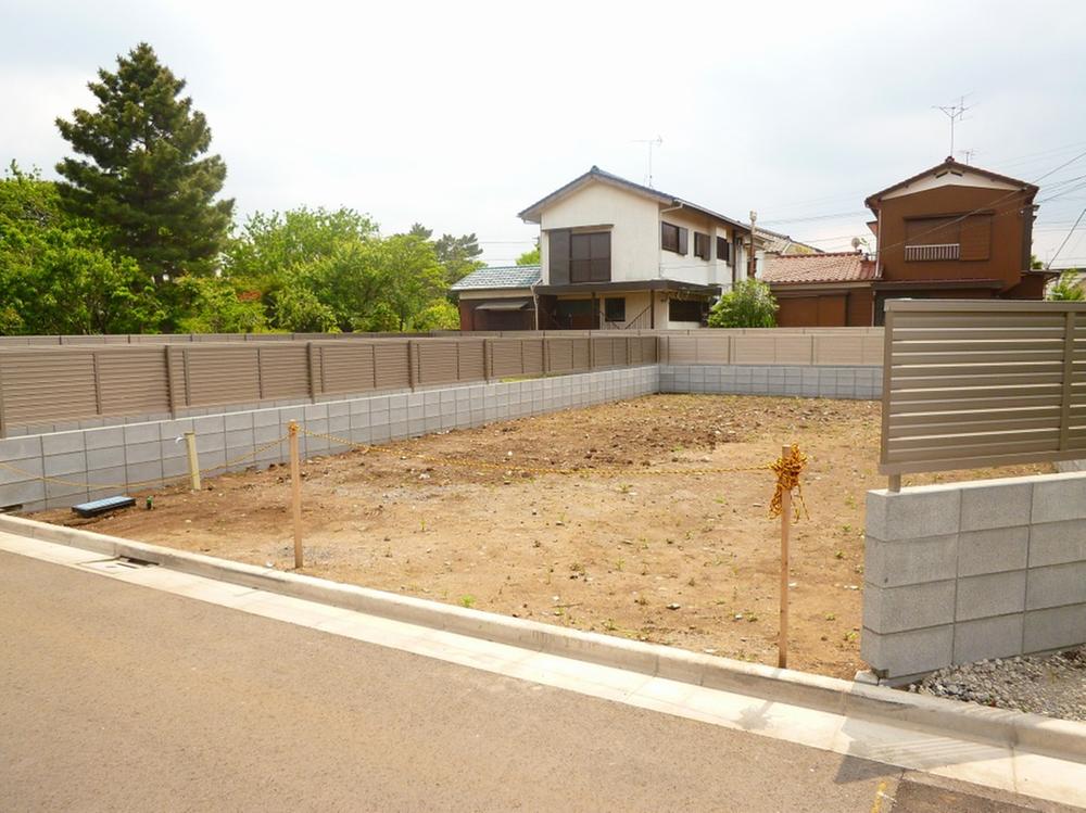 Local photos, including front road