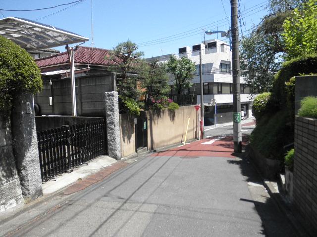 Local photos, including front road. Local (May 2013) Shooting