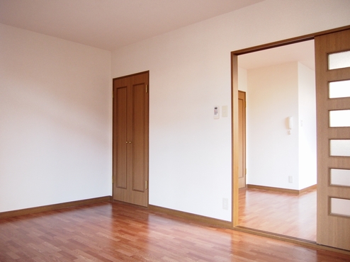 Other room space. Western-style 6.1 Pledge! Storage room!