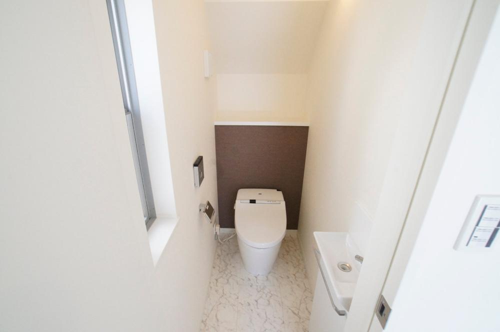 Toilet. Will be in the toilet (F Building)