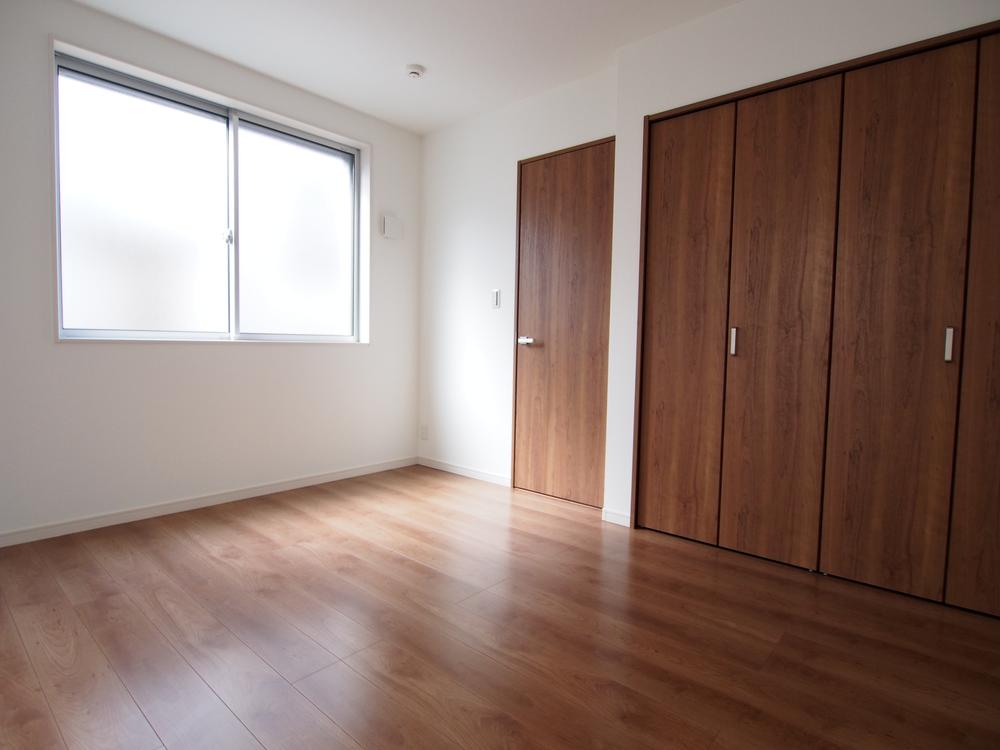 Non-living room. Indoor (10 May 2013) Shooting