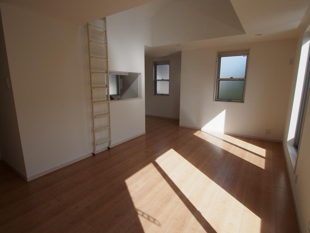 Living. Indoor (10 May 2013) Shooting