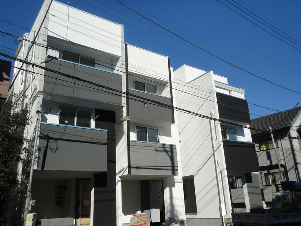 Local appearance photo