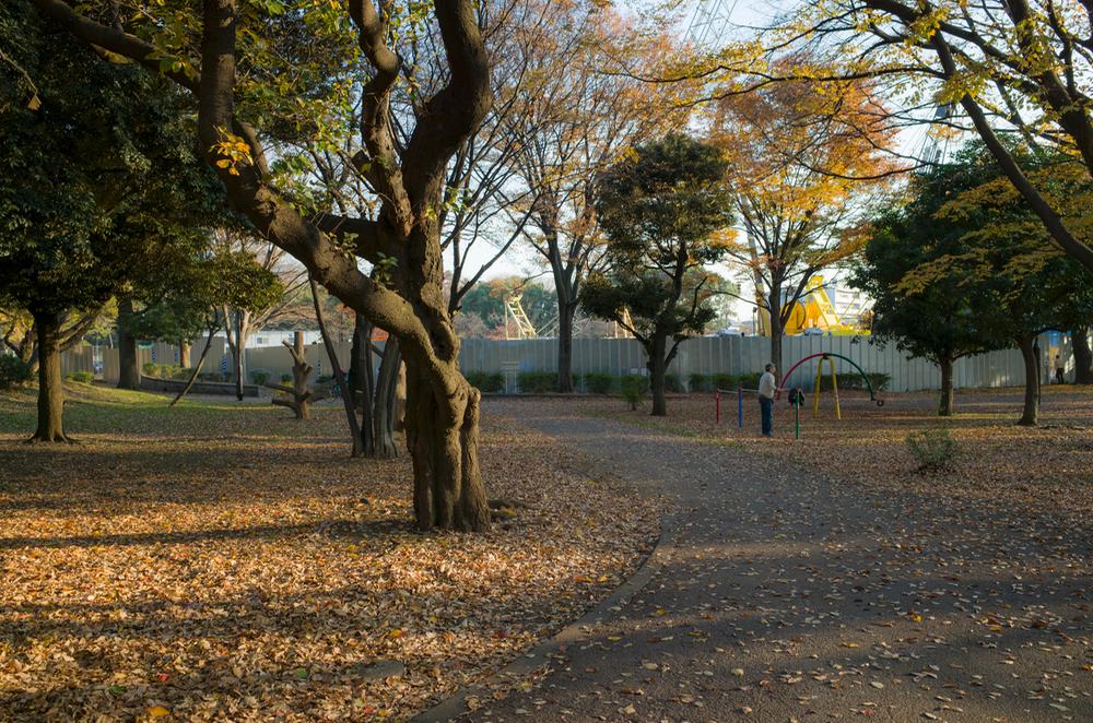 Other. To the park 200m (2 minutes)