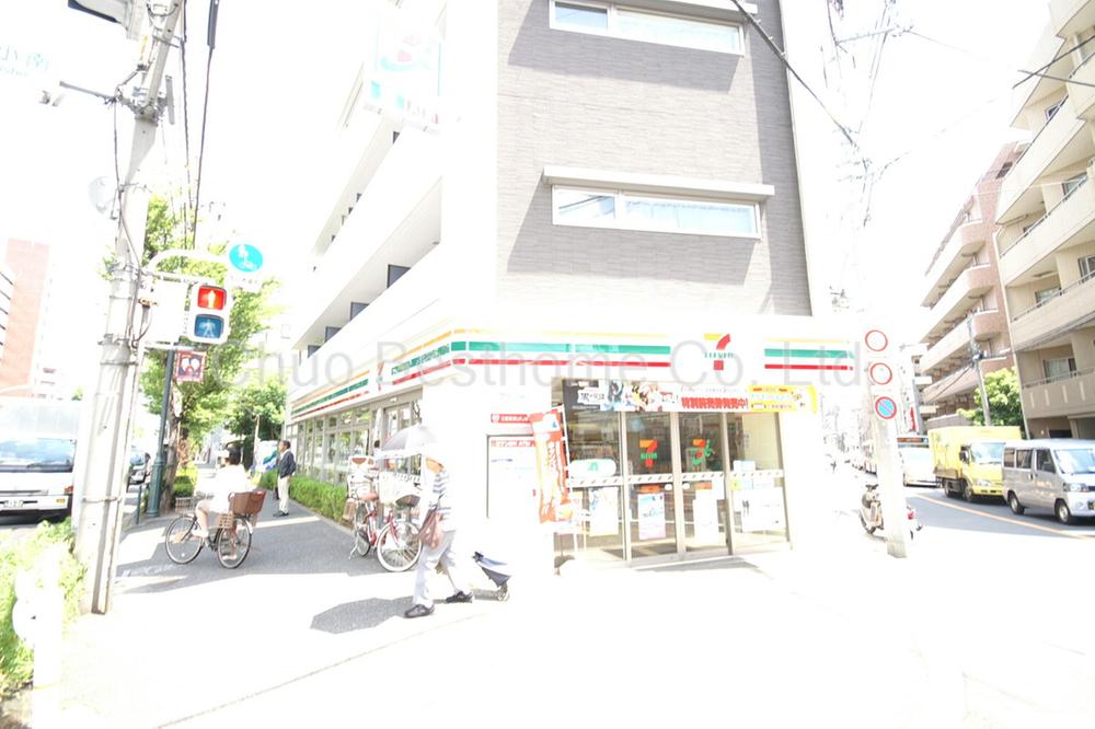 Convenience store. Seven-Eleven Ogikubo 313m to peach two Kominami shop
