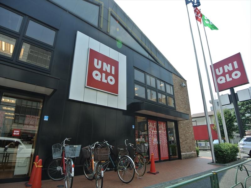Shopping centre. 843m to UNIQLO Suginami Takaido shop