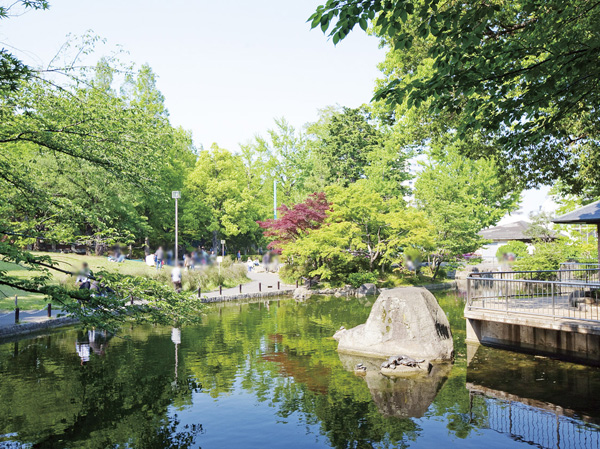 Surrounding environment. Sanshinomorikoen (I walk 13 minutes, About 1020m)