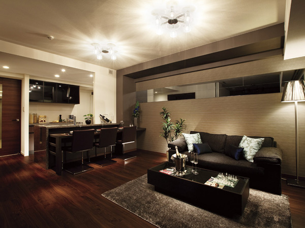 Room and equipment. Chic and quality coordination alive living space. (Which was taken the model room H type in May 2013, furniture ・ Furniture and optional specifications, etc. are not included in the sale price. Also, Also it contains some options, etc.. Since the model room ceiling height than the actual convenience of construction is low, Expression is slightly different, such as a part down the ceiling)