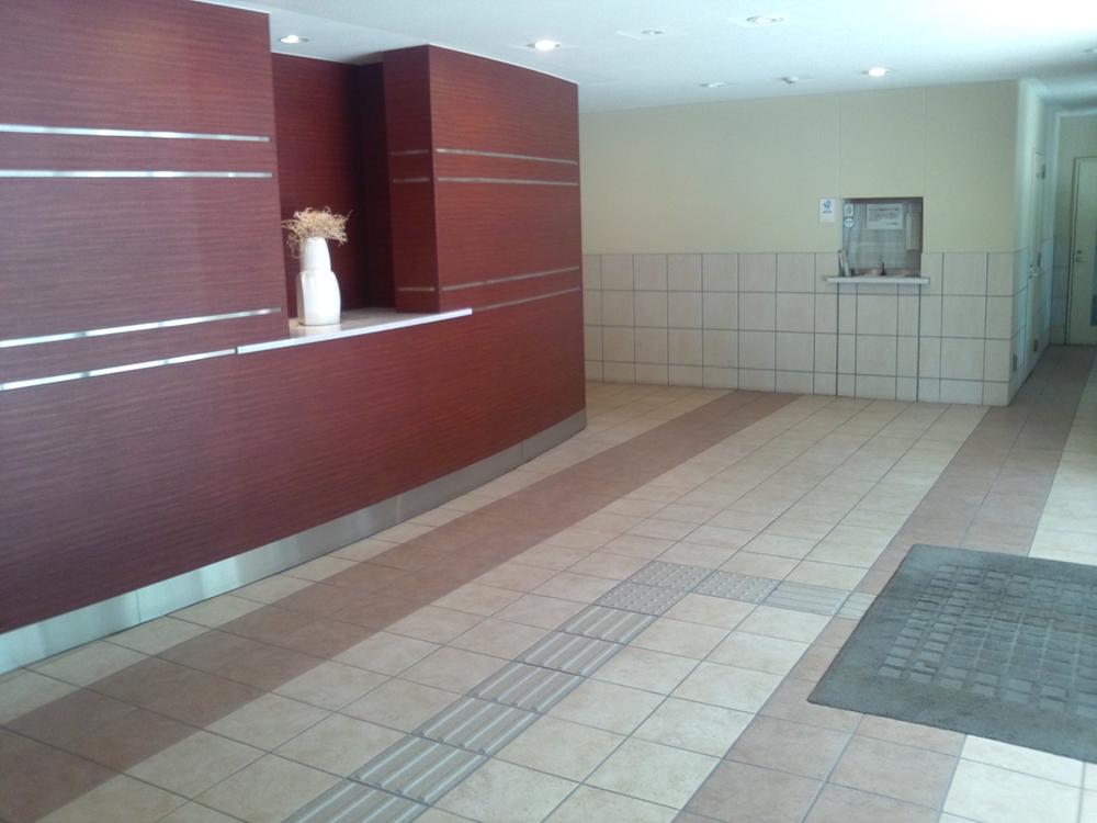 lobby. Common areas Spacious entrance us with welcome.
