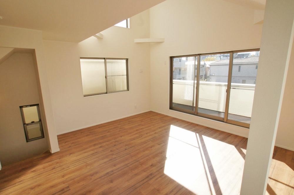 Living. Living has become the atrium ceiling. Sense of openness is good.