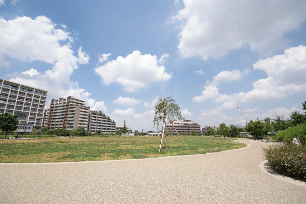 park. 879m to Suginami Ward Momoi Harappa Park